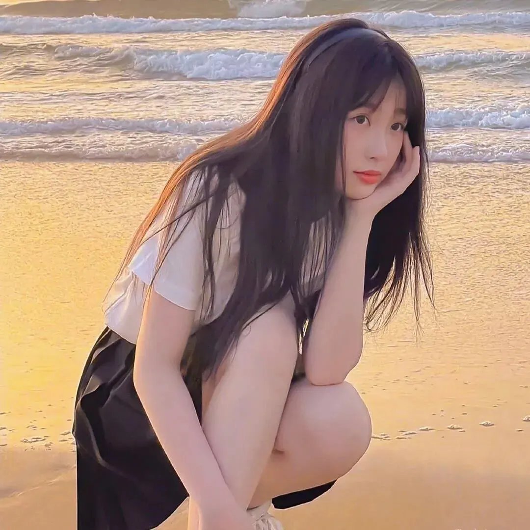 在深灰色的箱子中